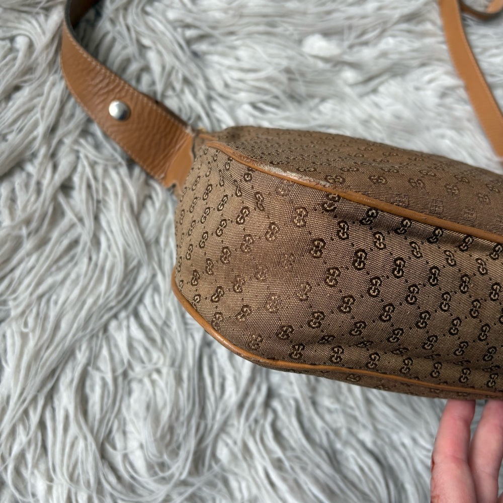 Gucci Vintage 80s GG Monogram Interlocking G Canvas Leather Trim Crossbody Bag - Picture 10 of 16